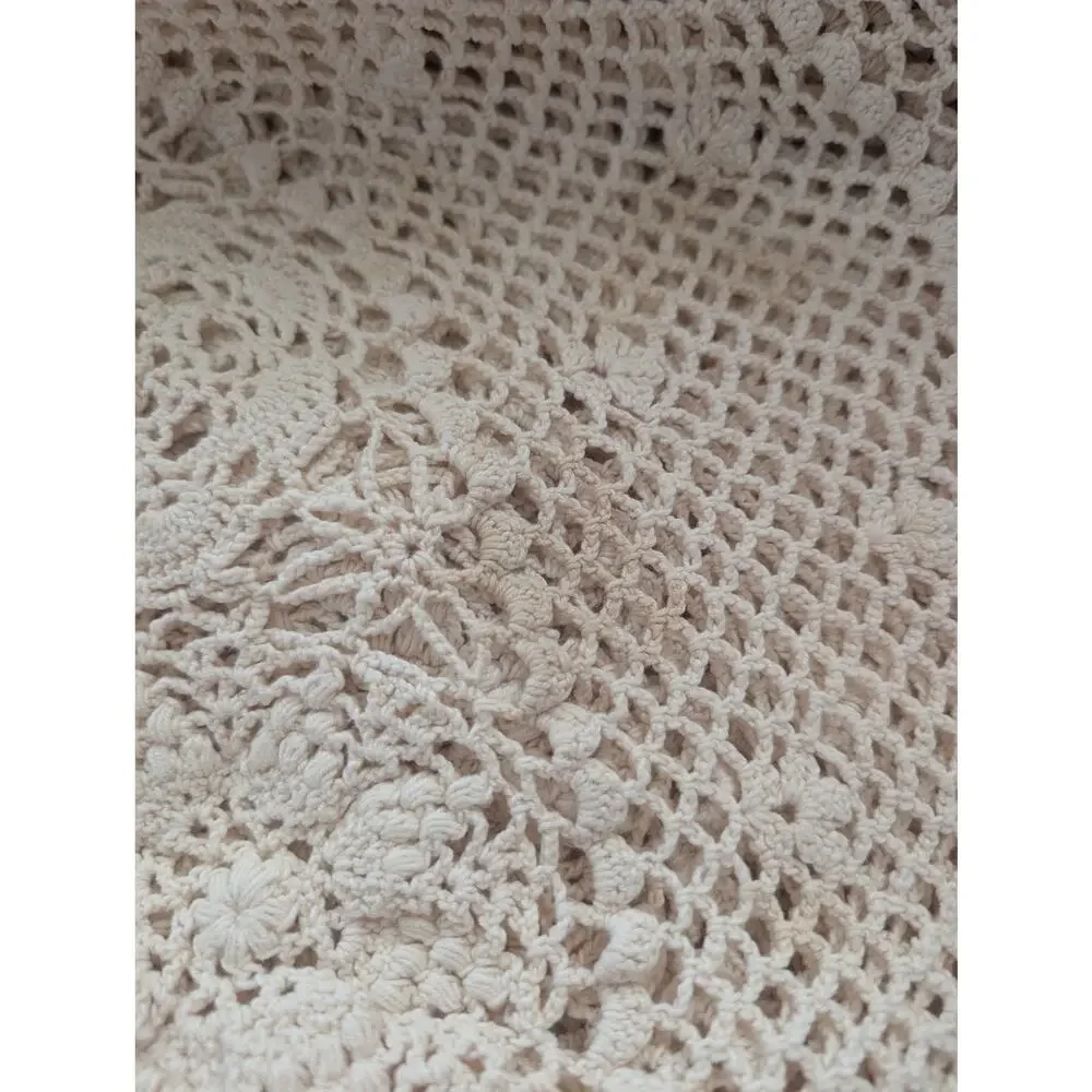 GORGEOUS VINTAGE FLORAL & LACE CREAM CROCHETED TABLECLOTH, CIRCULAR! 68